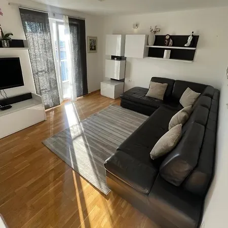 Apartman Popovic Apartment *